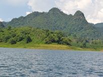 Scenic Khao Laem Dam