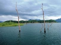 Scenic Khao Laem Dam